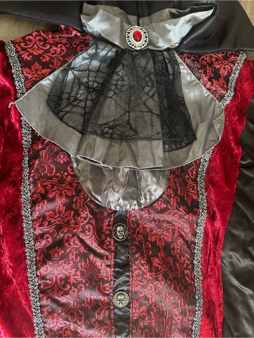 Adult Gothic Vampire Costume - Picture 2 of 3